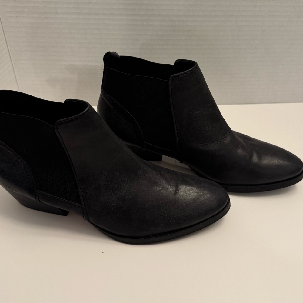 Aquatalia Women's Black Ankle Boots